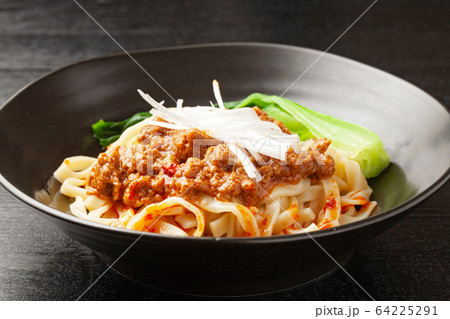 汁なし担々麺 64225291