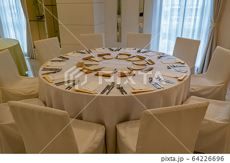 round catering table 10 seater