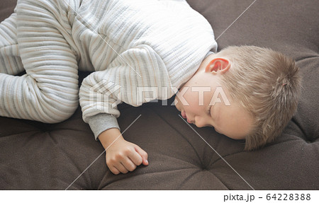 cute sleeping baby cute sleeping baby 64228388