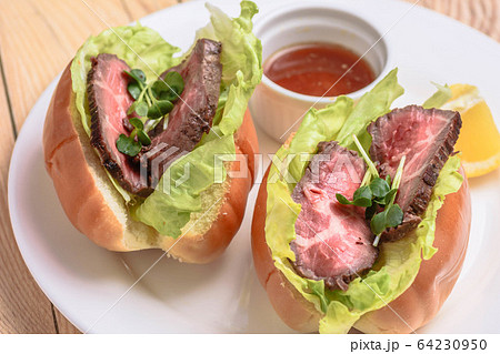 ビーフサンド 64230950