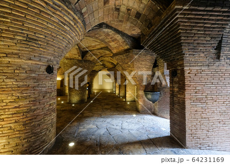 スペイン　バルセロナ　グエル邸 64231169