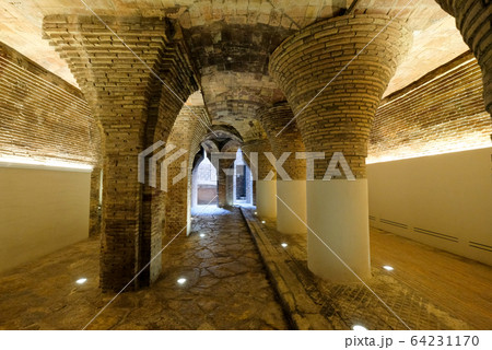 スペイン　バルセロナ　グエル邸 64231170