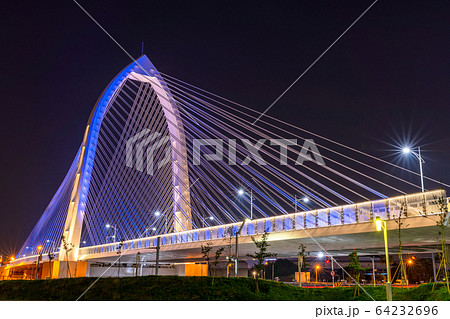 科湳愛琴橋 夜景 台中 台湾 科湳愛琴橋 夜景 台中 台湾 64232696
