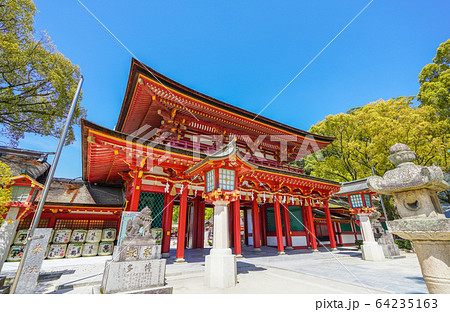 太宰府天満宮（楼門）　福岡県太宰府市 64235163