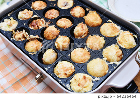 自宅で作るたこ焼き 64236464