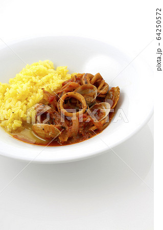 イカとアサリのトマト煮バターサフランライス 64250572