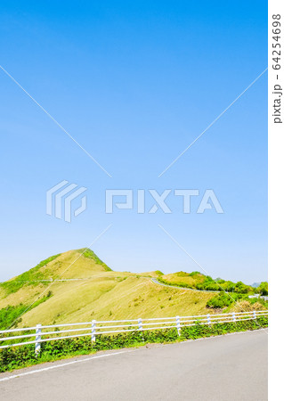 瓶ヶ森林道 64254698