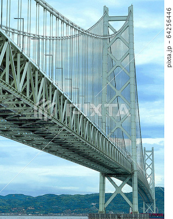 明石海峡大橋 神戸側にてのイラスト素材