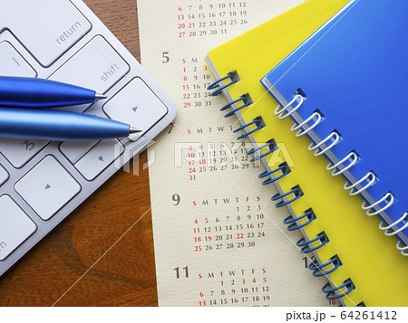ビジネスイメージ・カレンダー・キーボード・手帳 64261412