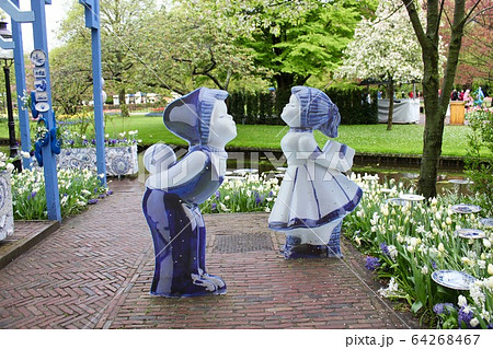 デルフト焼きのオブジェ 64268467