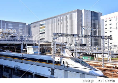 JR博多駅　JR博多シティ　アミュプラザ博多　右北九州市方面　 64269940