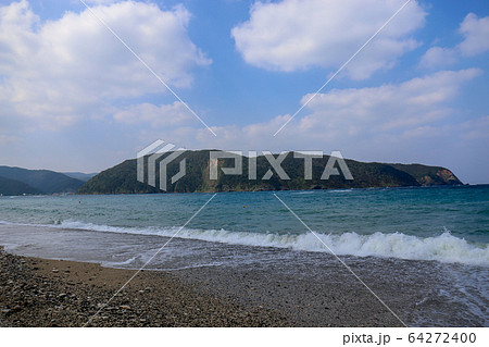 国直海岸と岸壁（引く波） 64272400