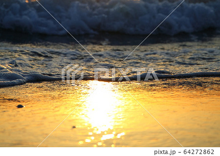 波打ち際 波打ち際 64272862