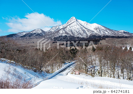 大山鏡ヶ成　雪景色 64274181