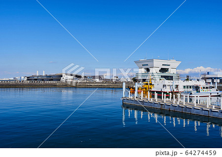 横浜港 64274459