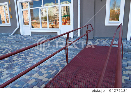 Wheelchair access ramp for entrance of residential 64275184