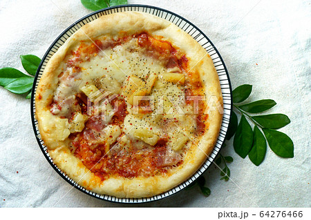 ピザ ピッツァ 料理 64276466