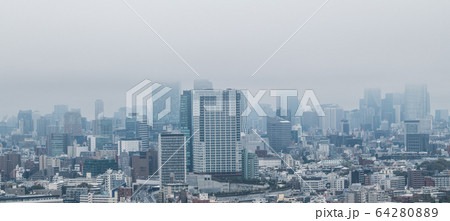 日本の東京都市景観　新型肺炎　凍てつく都心（渋谷や六本木）＝29日（感染爆発、…32年ぶりの積雪） 64280889
