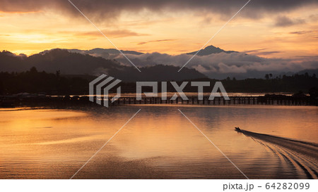 boat sailing to Mon wooden bridge, Sangkhlaburi boat sailing to Mon wooden bridge, Sangkhlaburi 64282099