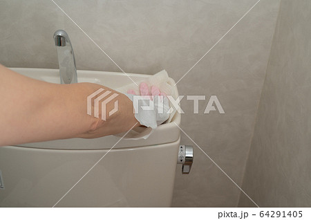 トイレ掃除 トイレ掃除 64291405