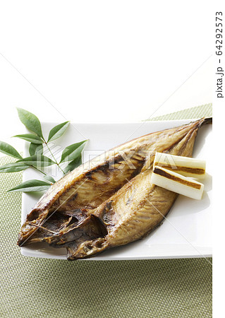 鯖の干物 焼き魚12 鯖の干物 焼き魚12 64292573