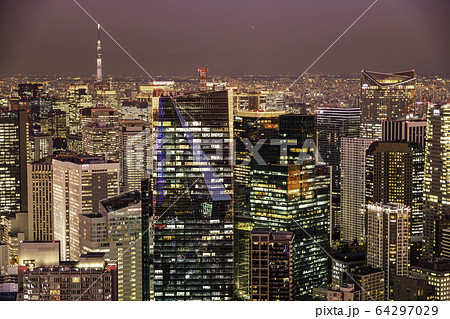東京・都市風景・ミッドタウン・東京スカイツリー 夕景 東京・都市風景・ミッドタウン・東京スカイツリー 夕景 64297029