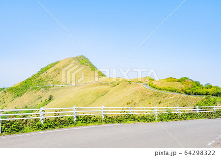 瓶ヶ森林道 64298322