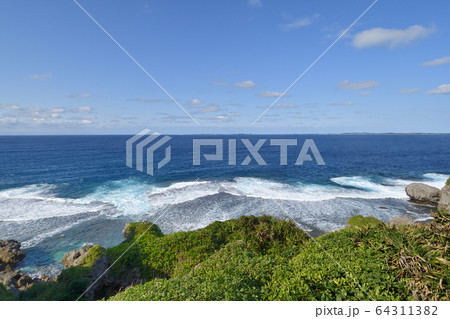 沖縄 宮古島 伊良部島 サバウツガー(サバ沖井戸) 沖縄 宮古島 伊良部島 サバウツガー(サバ沖井戸) 64311382