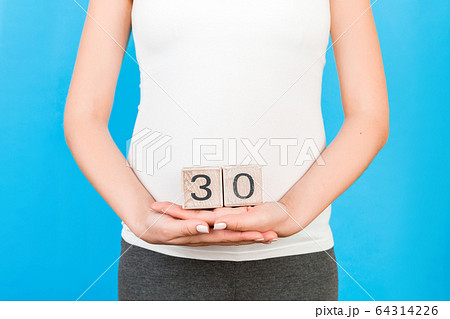Close up image of thirty weeks of pregnancy cubes Close up image of thirty weeks of pregnancy cubes 64314226