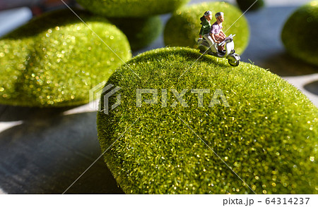 Group of traveler miniature people figures ride Group of traveler miniature people figures ride 64314237