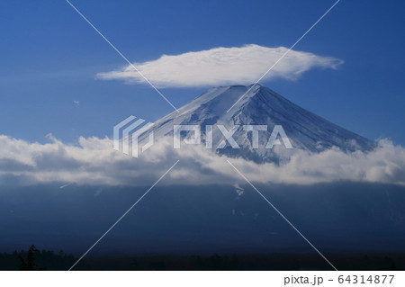 富士山 富士山駅展望デッキからの眺め 富士山 富士山駅展望デッキからの眺め 64314877