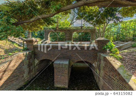 埼玉県 県指定有形文化財建造物 甚左衛門堰 64315082