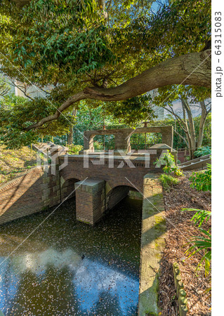 埼玉県 県指定有形文化財建造物 甚左衛門堰 64315083