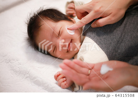 赤ちゃんの保湿　イメージ 64315508