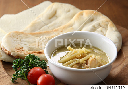 グリーンカレーとナン グリーンカレーとナン 64315559