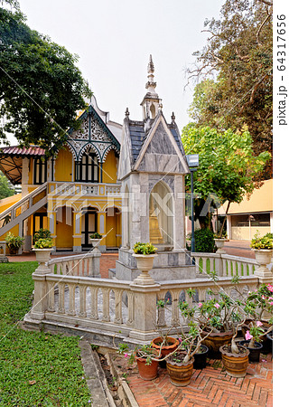 Wat Niwet Thammaprawat Ratchaworawihan - Thai 64317656