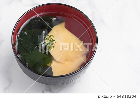 筍のお吸い物 64318204