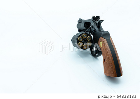 拳銃素材 64323133
