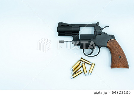 拳銃素材 拳銃素材 64323139