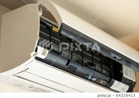 エアコン　住まい　フィルターなし 64326415
