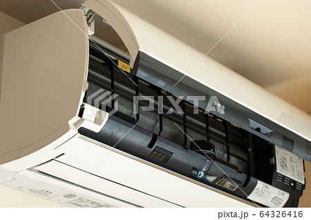 エアコン　住まい　フィルターなし 64326416