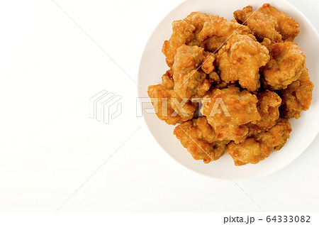 鶏の唐揚げ 鶏の唐揚げ 64333082
