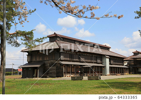 松ヶ岡開墾場 桜と建物 松ヶ岡開墾場 桜と建物 64333365