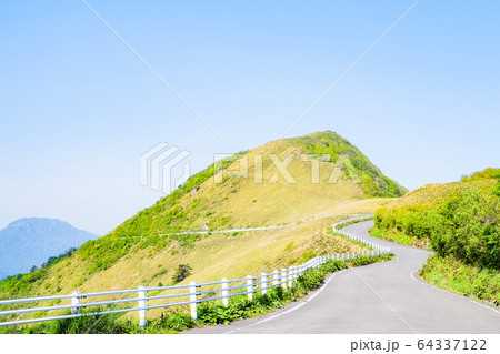 瓶ヶ森林道 64337122