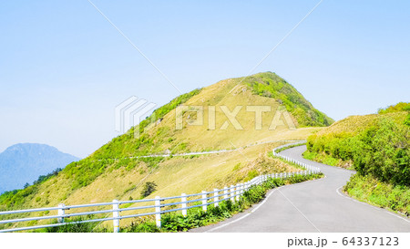 瓶ヶ森林道 64337123