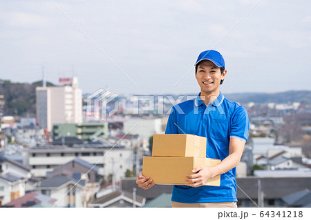 物流 宅急便 流通 配送業 ドライバー ビジネスイメージ 64341218