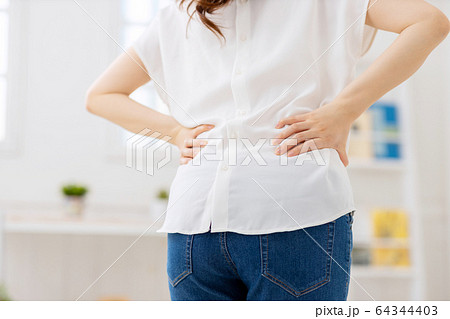 妊婦　腰痛　 64344403
