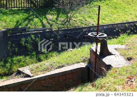 権現堂川用水樋管群（土木学会選奨土木遺産） 64345321