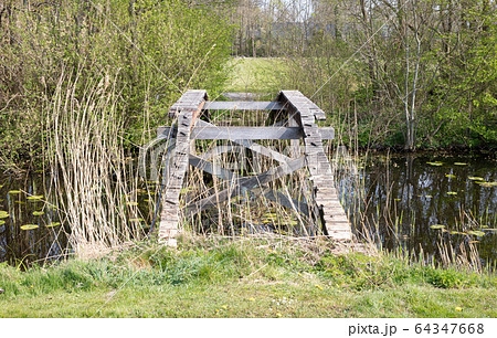 Bridge used by 4x4 vehicles, don't make any Bridge used by 4x4 vehicles, don't make any 64347668