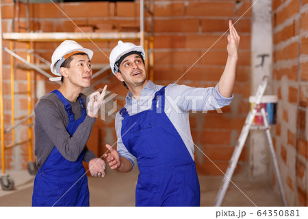 Foreman dissatisfied with quality of work Foreman dissatisfied with quality of work 64350881